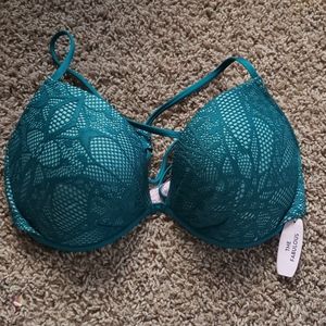 Lacey green bikini top